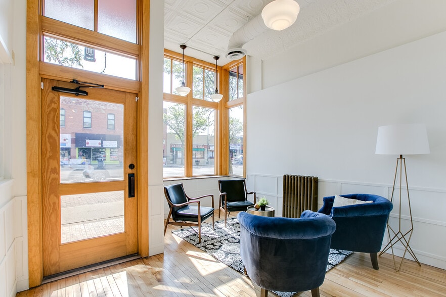 More Photos Of 2220-2226 N Central Ave, Saint Anthony Storefront Retail Office For Lease