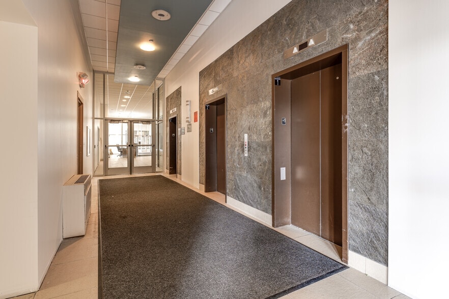 More Photos Of 17 Exchange St W, Saint Paul Medical For Sale