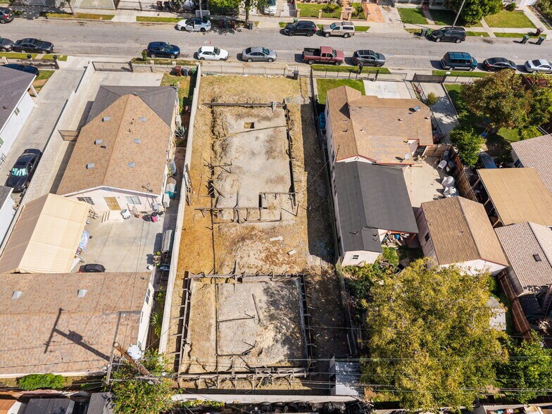 More Photos Of 1114 E Glencoe St, Compton Land For Sale