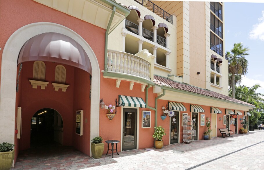 More Photos Of 5781 Cape Harbour Dr, Cape Coral Apartments For Lease