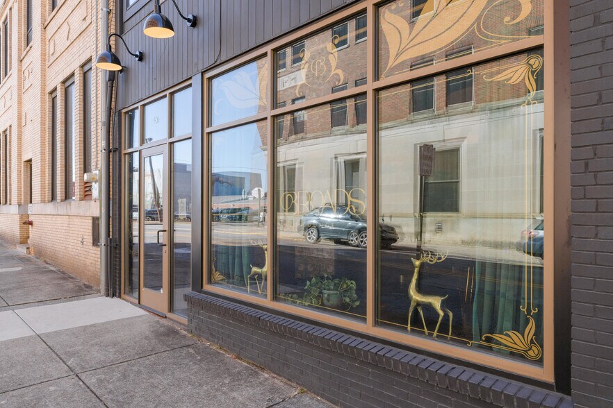 More Photos Of 124 E 10th St, Chattanooga Storefront Retail Office For Sale