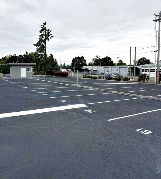 More Photos Of 1414 SE 18th Ave, Hillsboro Warehouse For Lease