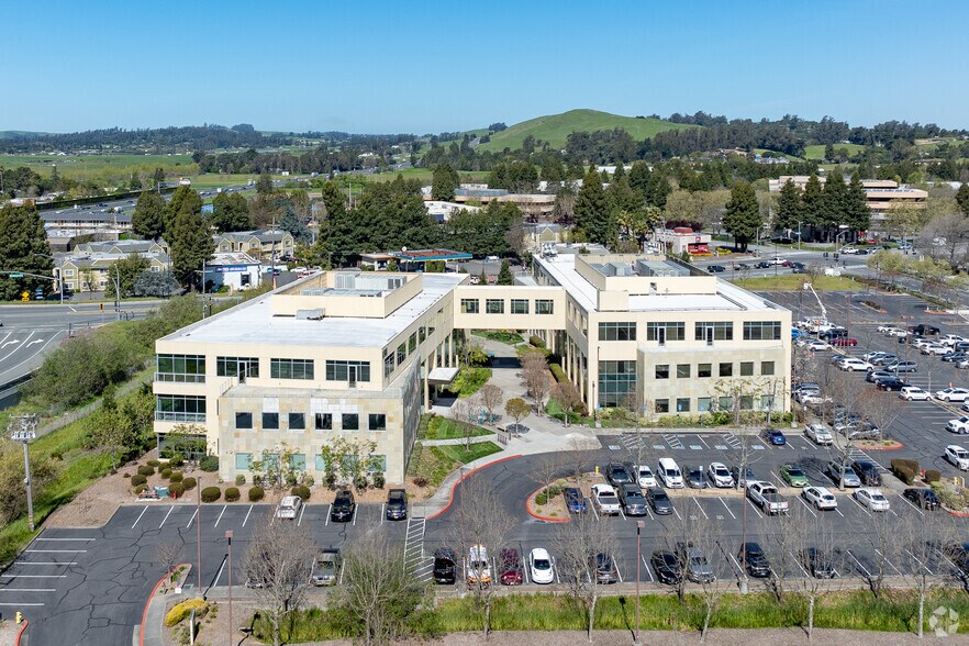 More Photos Of 1383 N McDowell Blvd, Petaluma Medical For Lease