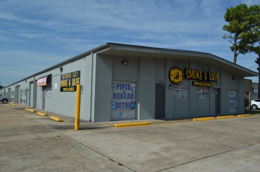 More Photos Of 9801-9811 Harwin Dr, Houston Warehouse For Lease