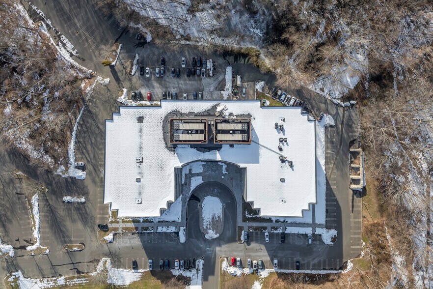 More Photos Of 440 Wheelers Farms Rd, Milford Office For Lease