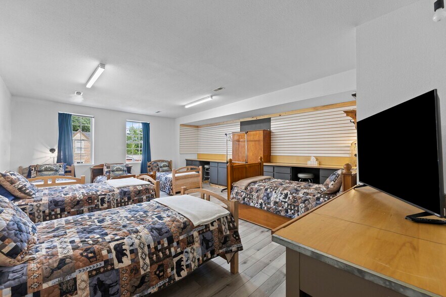 More Photos Of 116 N 3rd St, Burlington Apartments For Sale