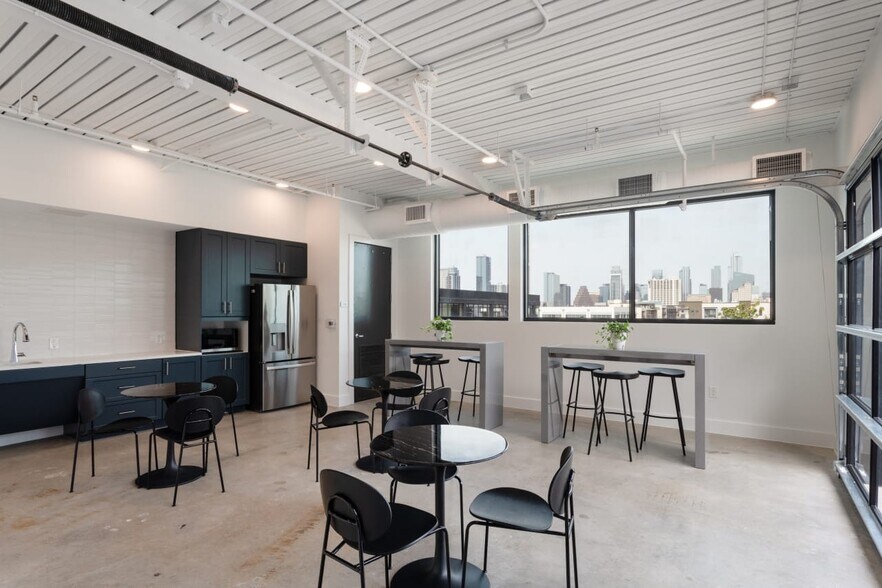 More Photos Of 1812 E 6th St, Austin Hospitality For Sale