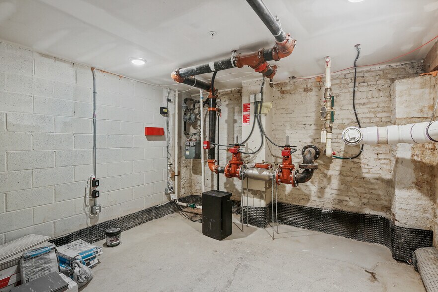 More Photos Of 1707 Eastern Ave, Baltimore Apartments For Lease