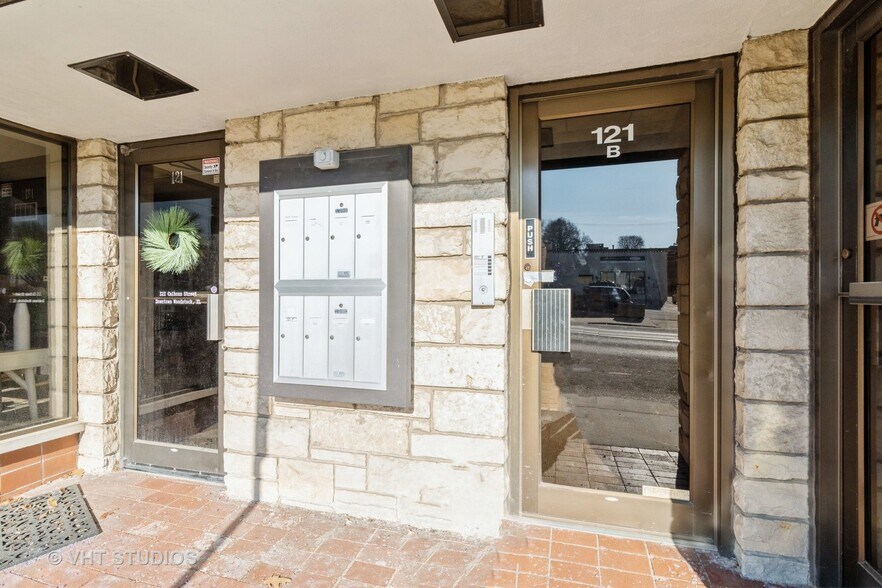 More Photos Of 119-121 Calhoun St, Woodstock Storefront Retail Office For Lease