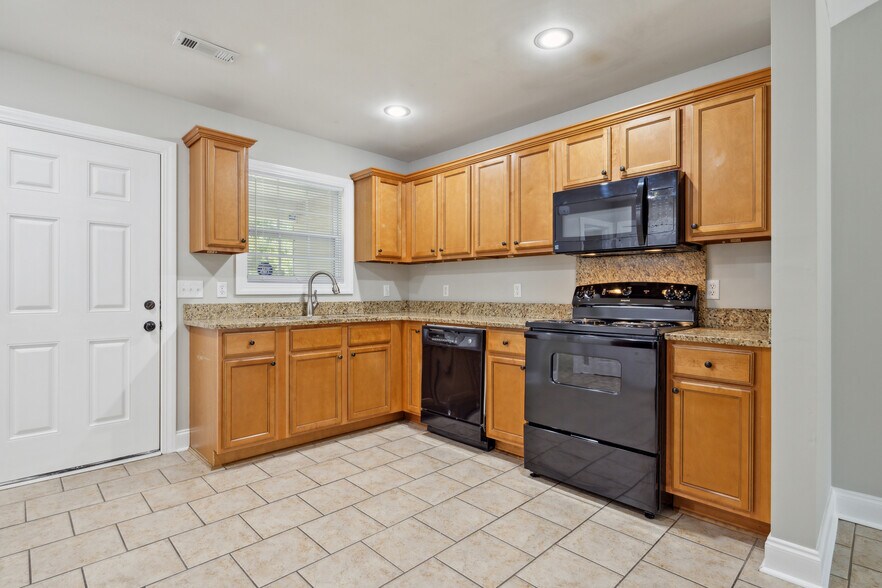 More Photos Of 1401-1435 Allies Ct, Florence Apartments For Sale