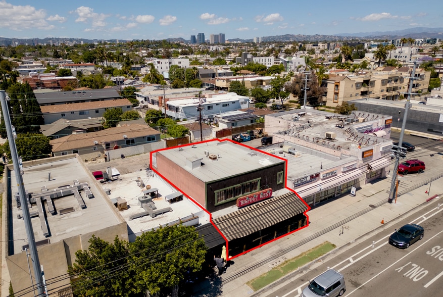 More Photos Of 10939 Venice Blvd, Los Angeles Bar For Sale