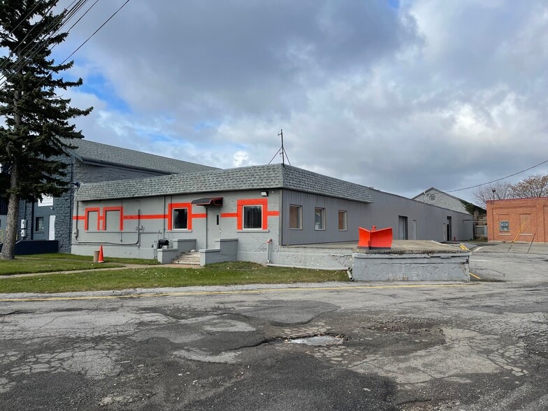 Primary Photo Of 60 Clyde Ave, Buffalo Warehouse For Lease