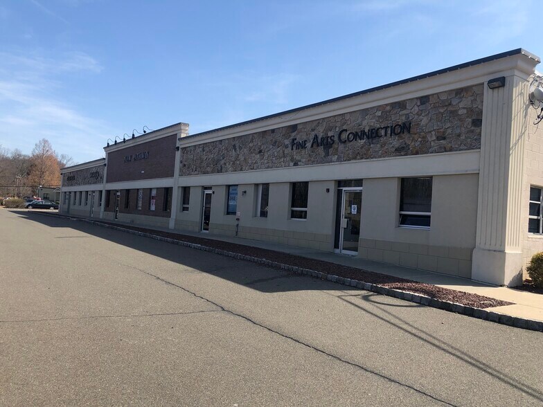 More Photos Of 321 Changebridge Rd, Pine Brook Freestanding For Lease