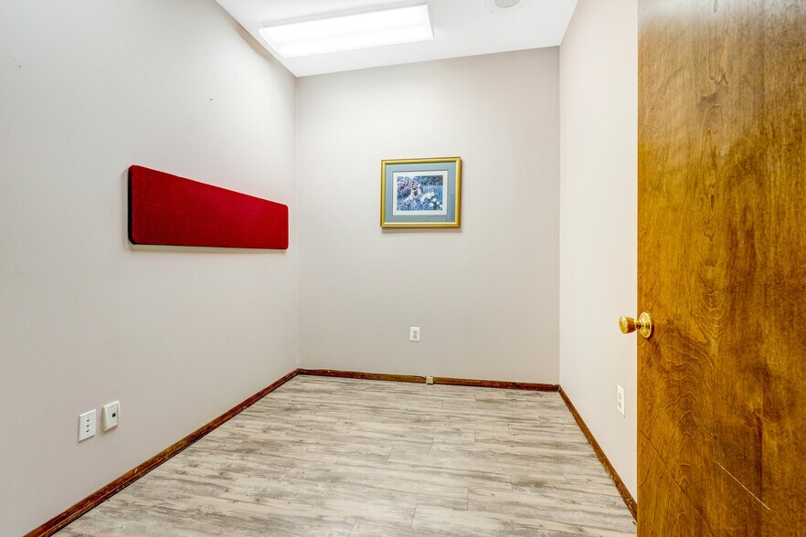More Photos Of 1163 Route 37 W, Toms River Medical For Lease