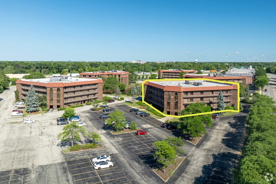 More Photos Of 1400 Renaissance Dr, Park Ridge Office For Sale