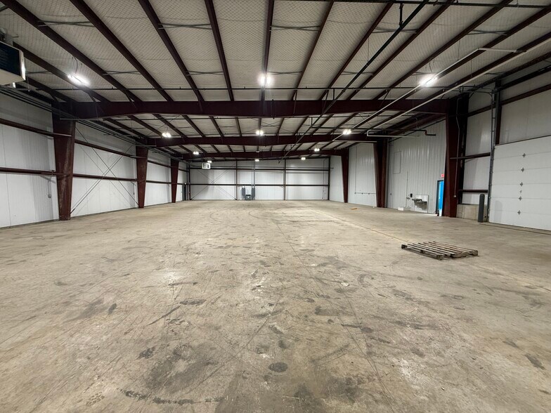 More Photos Of 5120 E Paris Ave SE, Kentwood Light Manufacturing For Lease