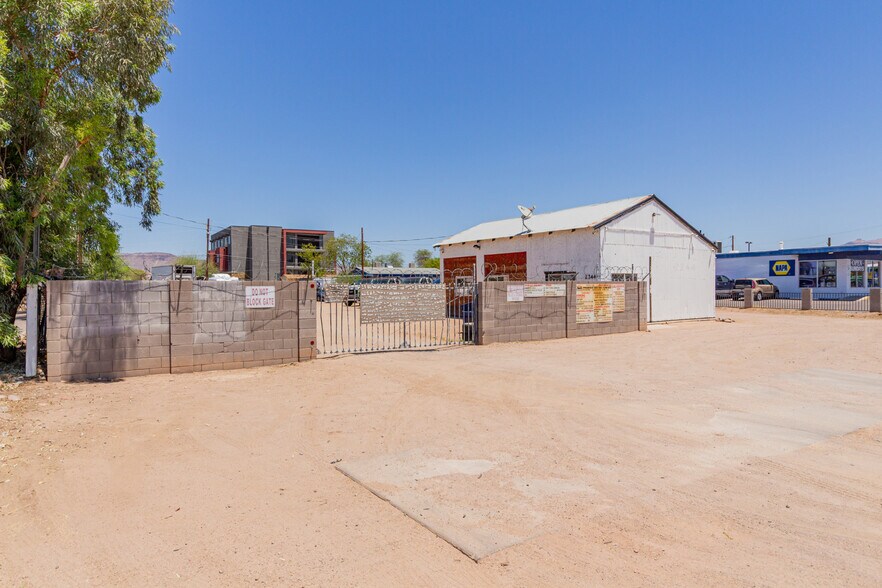 More Photos Of 2244 W Apache Trl, Apache Junction Contractor Storage Yard For Sale