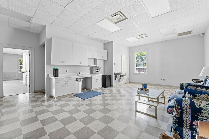 More Photos Of 8710 Hwy 69 S, Tuscaloosa Bank For Sale