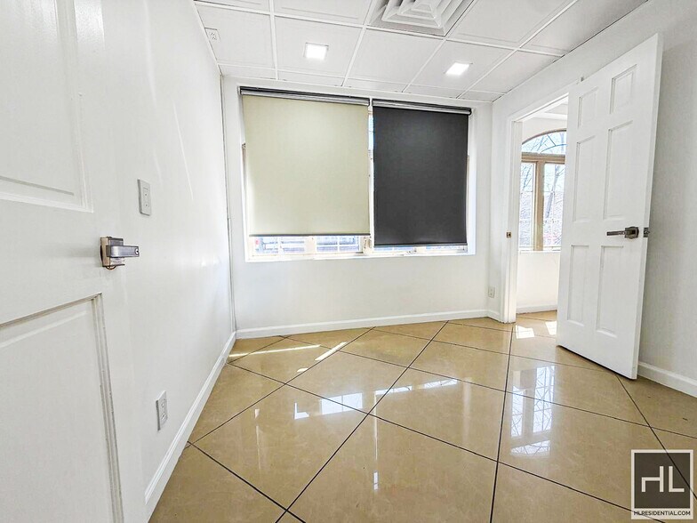 More Photos Of 41-19 30th Ave, Astoria Storefront Retail Office For Lease