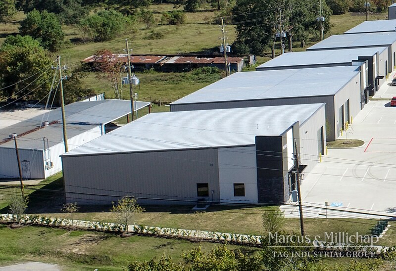 More Photos Of 2323 S Houston Ave, Humble Warehouse For Sale