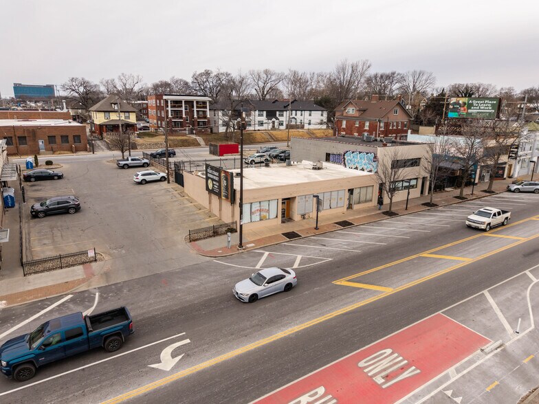 More Photos Of 3828 Broadway Blvd, Kansas City Office For Sale