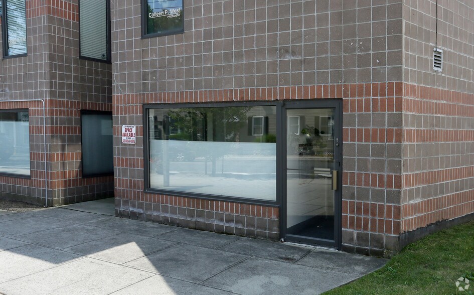 More Photos Of 100 S Main St, Sayville Office For Lease