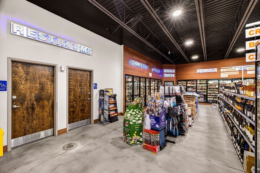 More Photos Of 221 Tanger Outlets Blvd, Pooler Service Station For Sale