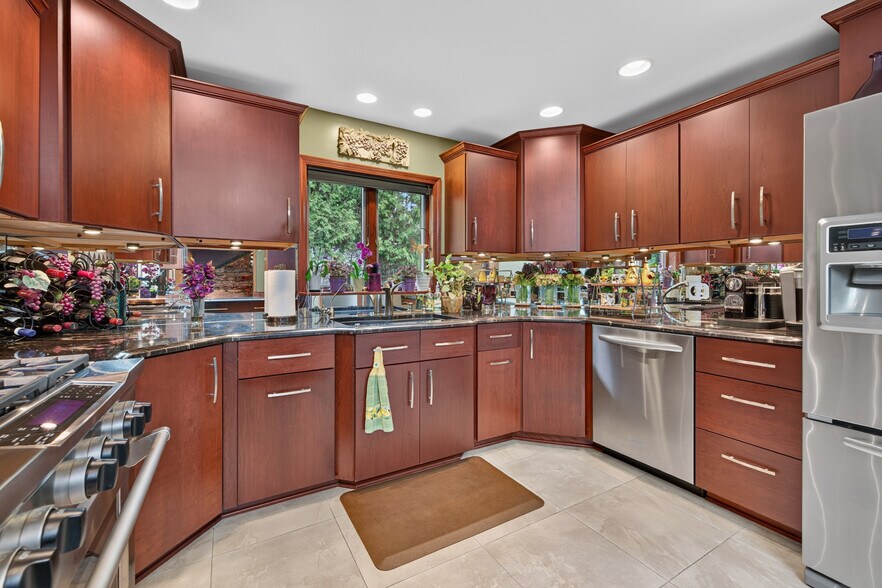 More Photos Of 3405 Orchard Park Rd, Orchard Park Office Residential For Sale