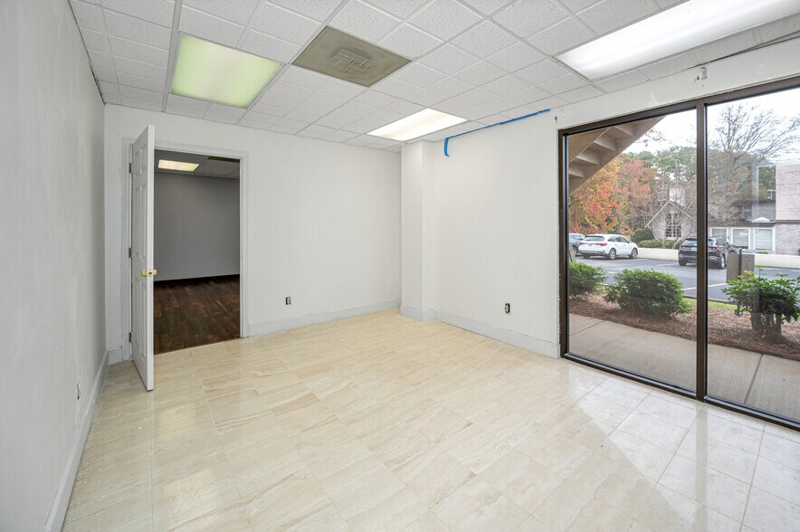 More Photos Of 1572 Montgomery Hwy, Birmingham Office For Lease