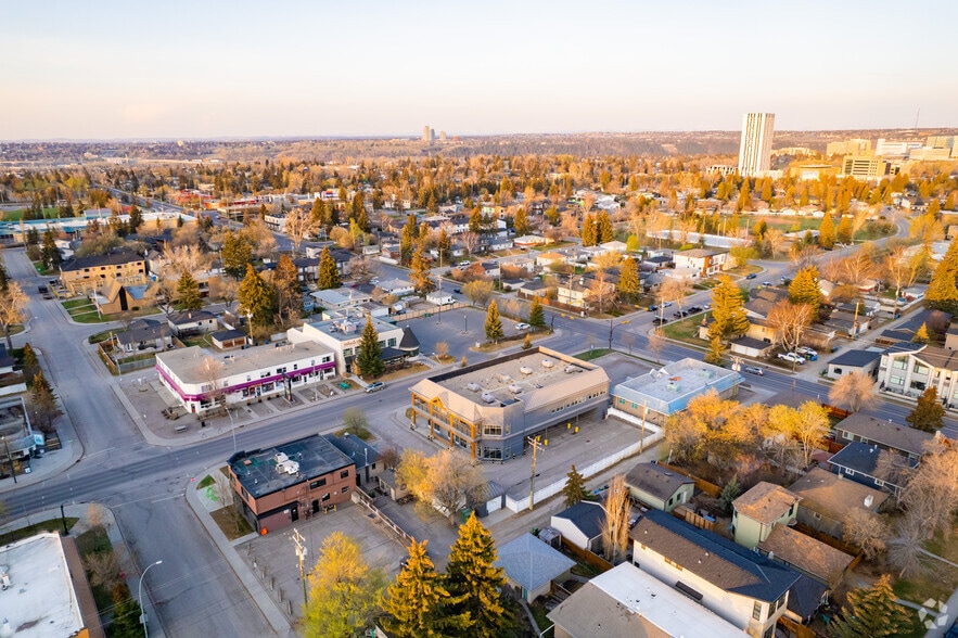 More Photos Of 1910 20th Ave NW, Calgary Office For Sale