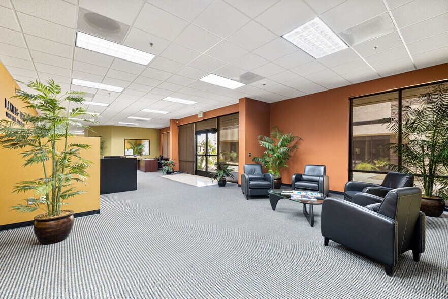 More Photos Of 550 S Paseo Dorotea, Palm Springs Medical For Sale