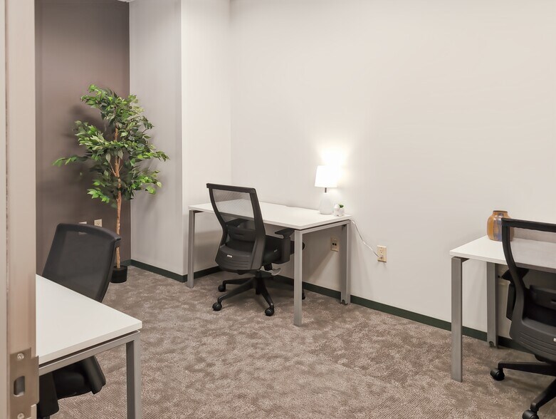 More Photos Of 11602 W Center Rd, Omaha Coworking Space