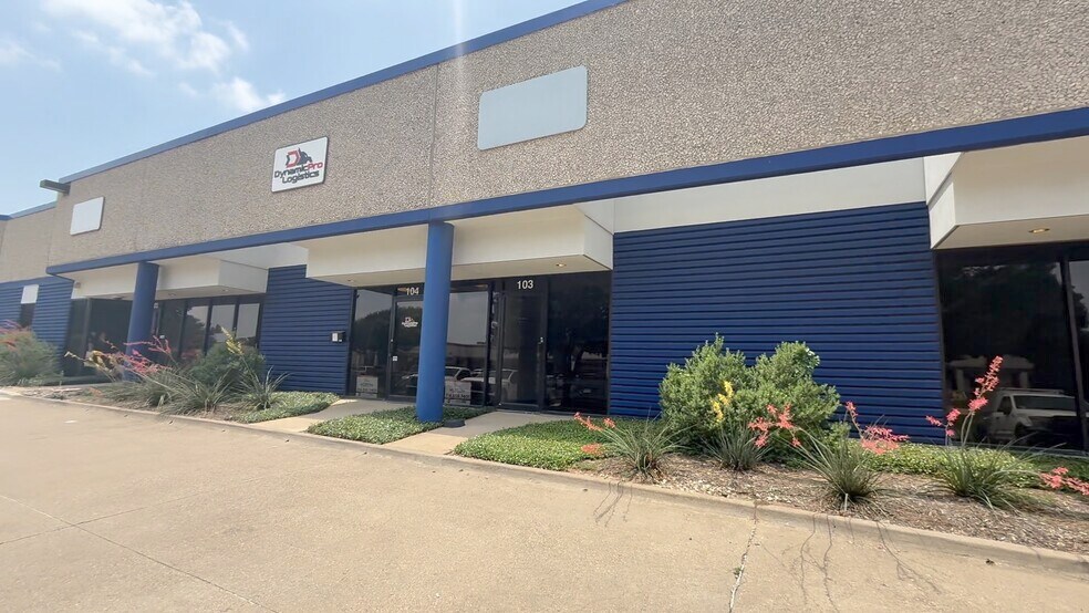Primary Photo Of 2433 Lacy Ln, Carrollton Distribution For Lease