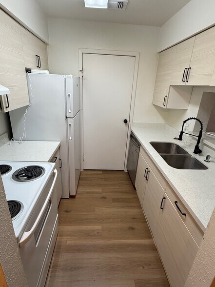 More Photos Of 12606 Ashford Meadow Dr, Houston Multifamily For Sale