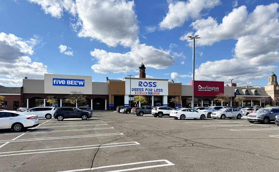 Primary Photo Of 23675-23765 Greenfield Rd, Southfield Unknown For Lease