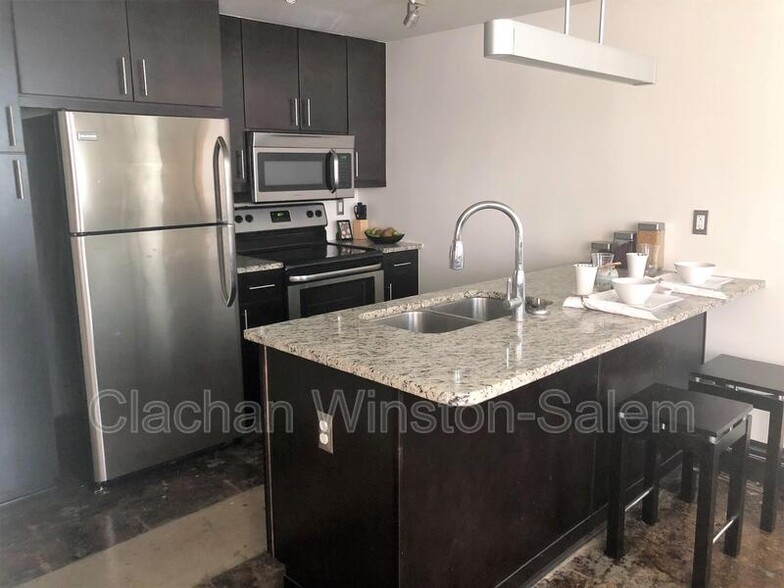 More Photos Of 50 W 4th St, Winston-Salem Apartments For Lease