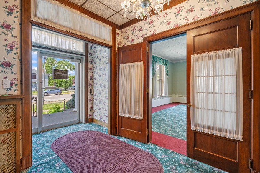 More Photos Of 1304 Hammond Ave, Superior Apartments For Sale
