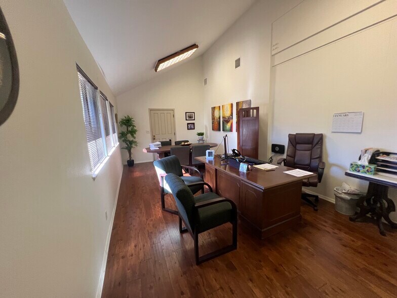 More Photos Of 141 Duesenberg Dr, Thousand Oaks Medical For Sale