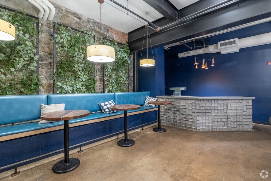 More Photos Of 39 N Lexington Ave, Asheville Storefront Retail Office For Sale