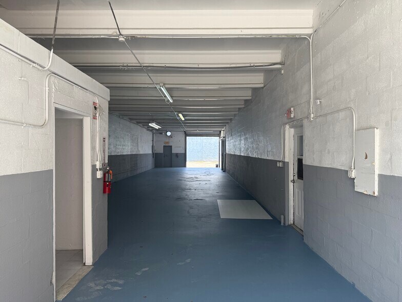 More Photos Of 743-749 NW 23rd St, Miami Food Processing For Sale