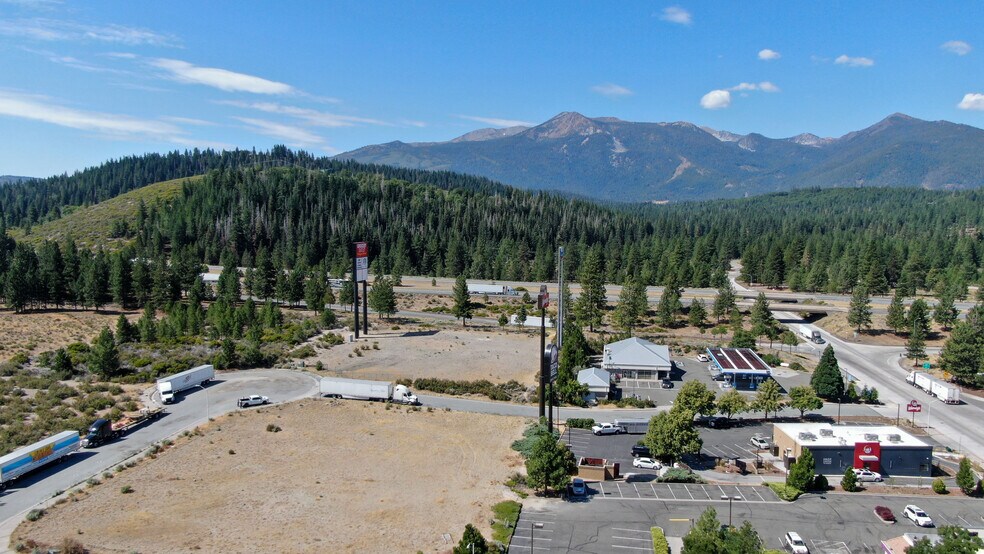 More Photos Of 2064 Black Butte Dr, Weed Land For Sale