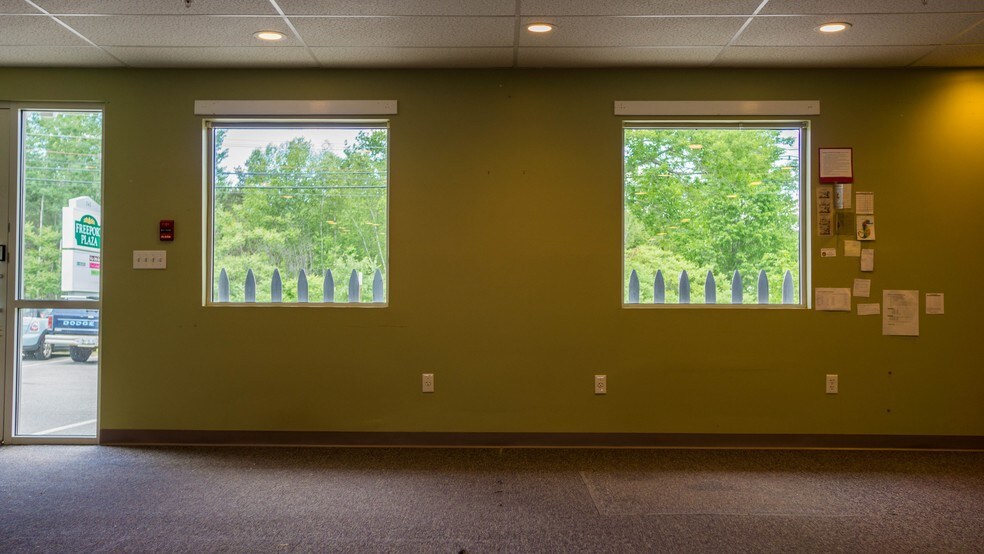 More Photos Of 541 US Route 1, Freeport Office For Lease