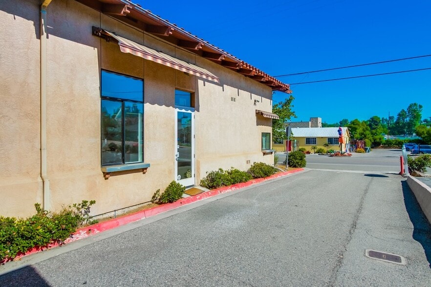 More Photos Of 343 E Alvarado St, Fallbrook Freestanding For Sale