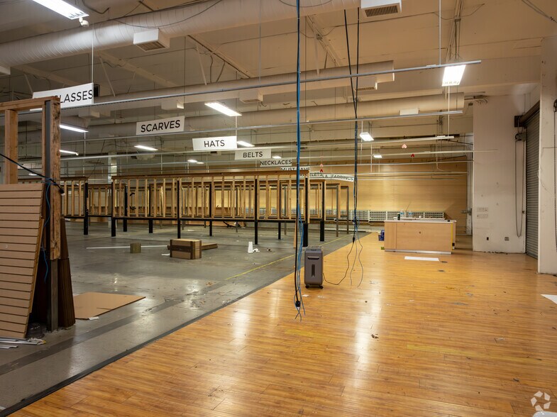 More Photos Of 948 Crocker St, Los Angeles Storefront Retail Office For Lease