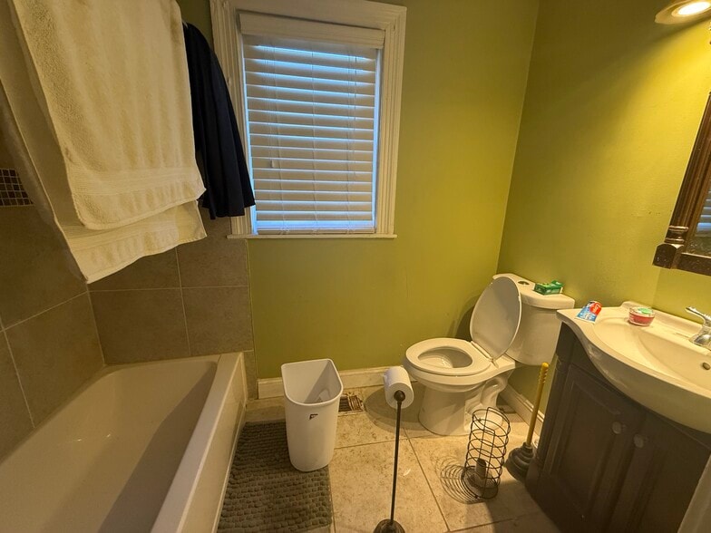 More Photos Of 5309 Kenilworth Ave, Riverdale Office For Sale