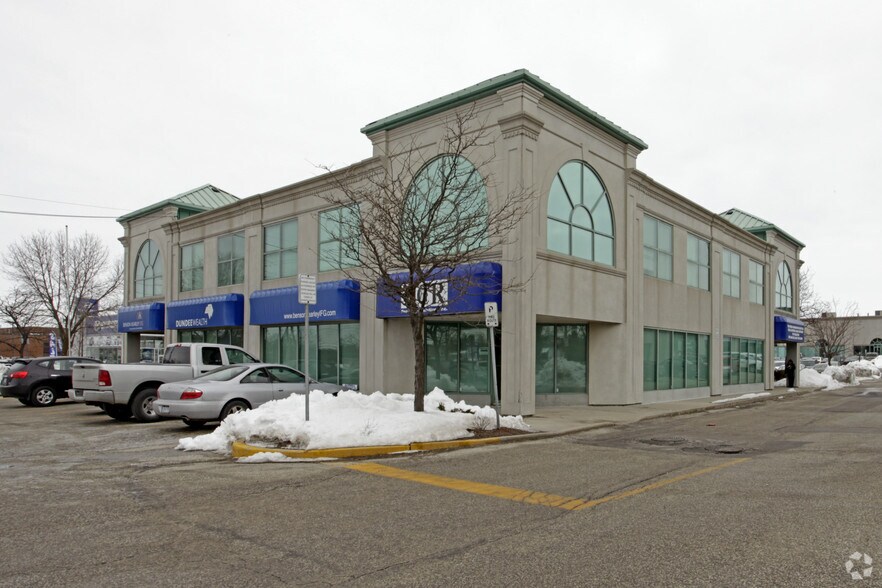 More Photos Of 17705 Leslie St, Newmarket Office For Lease