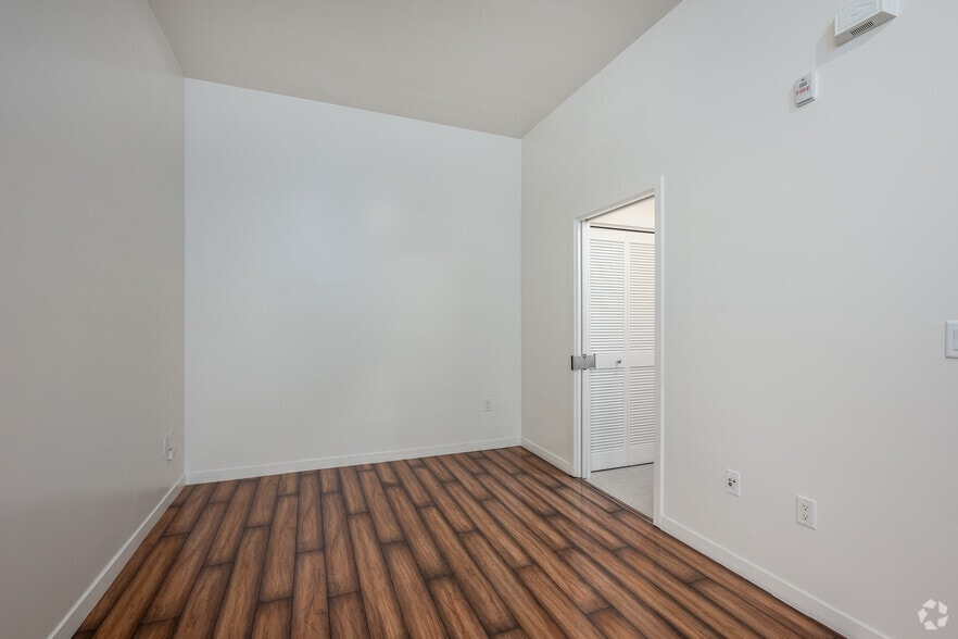 More Photos Of 1020 12th St, Sacramento Apartments For Lease