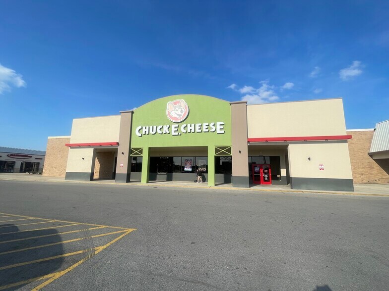 More Photos Of 3501-3561 Ambassador Caffery Pky, Lafayette Unknown For Lease