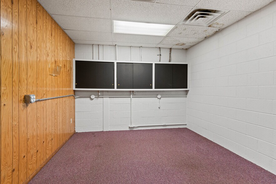 More Photos Of 1430 N Second St, Wisconsin Rapids Manufacturing For Lease