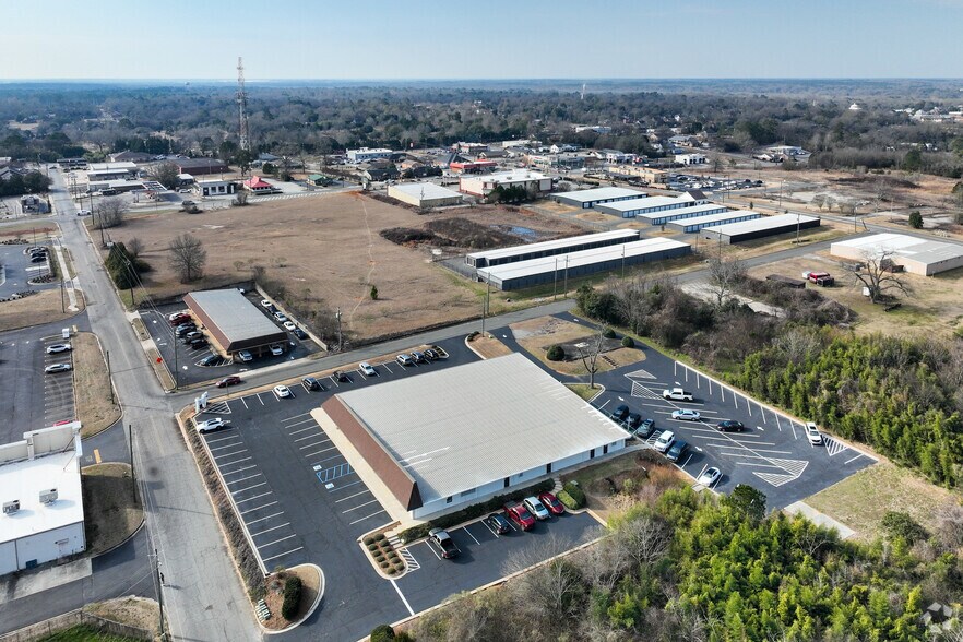 More Photos Of 922 E Jefferson St, Americus Medical For Lease